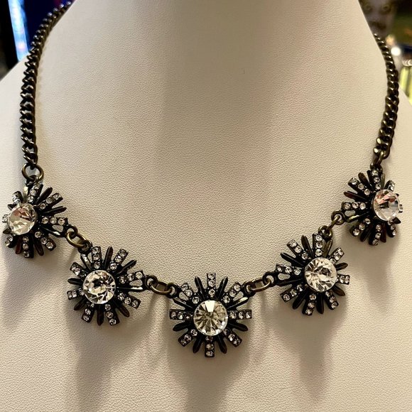 Jewelry - Gorgeous Rhinestone Statement Necklace